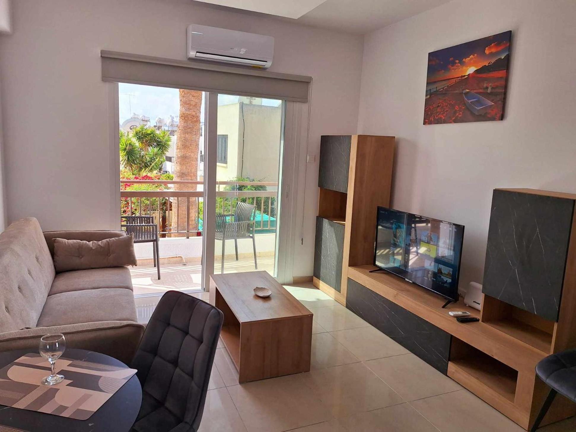 Stylish Apt Kato Paphos Close To Beach & Vibrant Harbor Life Εξωτερικό φωτογραφία